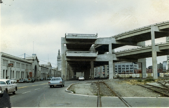 SFPort's tweet photo. The Embarcadero Freeway end and offramp on to Broadway  in 1965 #TBT
📷: @OpenSFHistory https://t.co/HwaAlomGRr