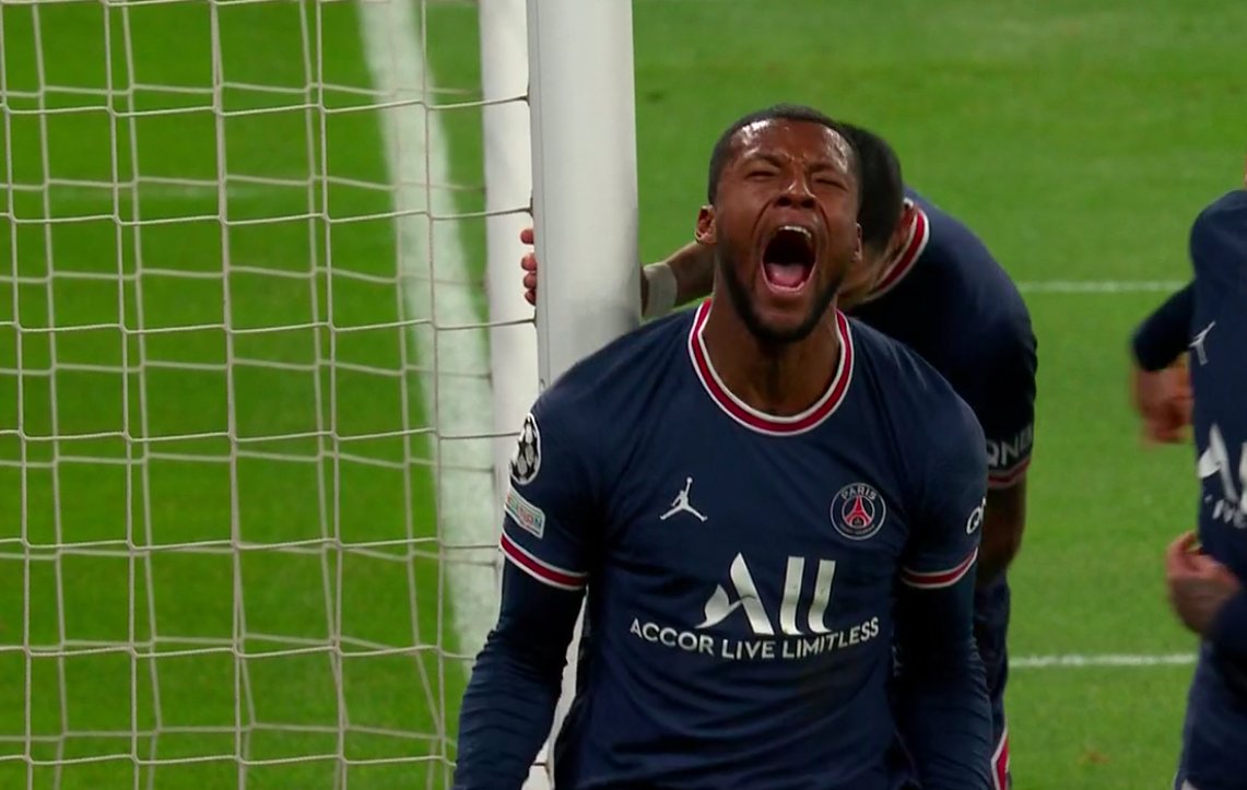 RahulNjr's tweet photo. This guy saved us yesterday!!!
#Respect 
Neymar should've Played as no 10 yesterday... poch is still not understanding 🤧
#PSGRBL 
#UCL https://t.co/bLHq3WulNu