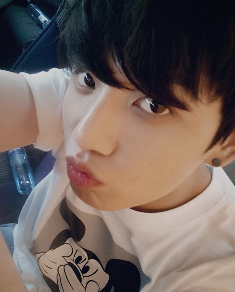 jkoldpics's tweet photo. best boy #jungkook https://t.co/TcRT4f8wHj