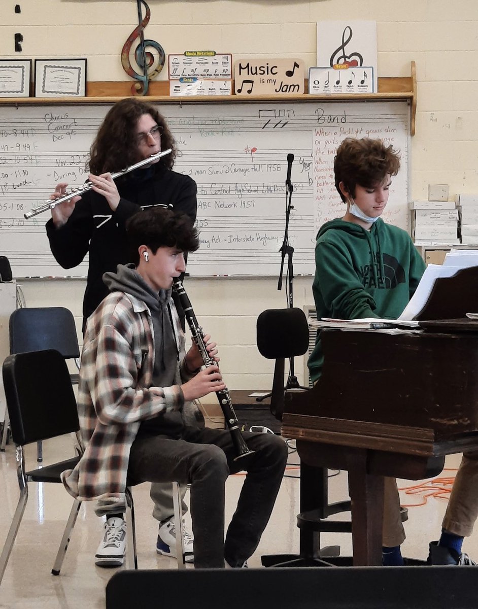 PrincipalCetner's tweet photo. Pre-AP Music students in @Lisa4nier1 class studied programmatic music by John Williams, Gustav Holst, Franz Schubert and Ian Good. The culminating activity=writing their own programmatic melodies and performing for their peers for feedback @DougSBoard @CollegeBoard #AP4all https://t.co/NmUWUwbkoC