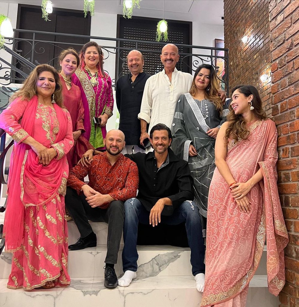iHrithik's tweet photo. Hearts full of love . Eyes full of hope. Here’s looking at all of you beautiful people as we journey together around the sun one more time , this next round we shall learn to care for each other even better ! 
Let’s go ! 
Happy Diwali ❤️ https://t.co/Npe88nquII