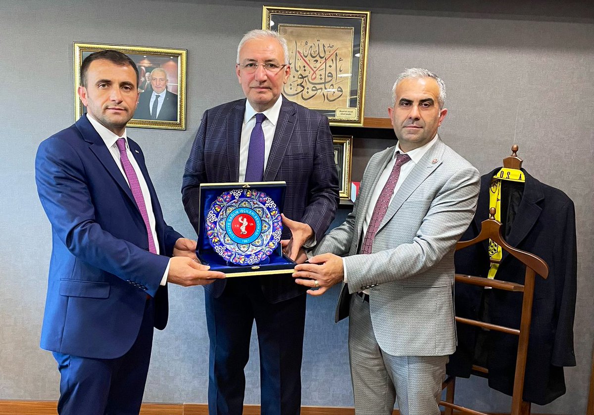 Gazi meclisimizde ziyaretimize gelen Türkiye Sağlık İşçileri Sendikası Genel Başkan Yardımcısı Adem Sarıçoban ve Malatya il temsilcisi Kenan Karateke’ye nazik ziyaretlerinden dolayı teşekkür ederim.