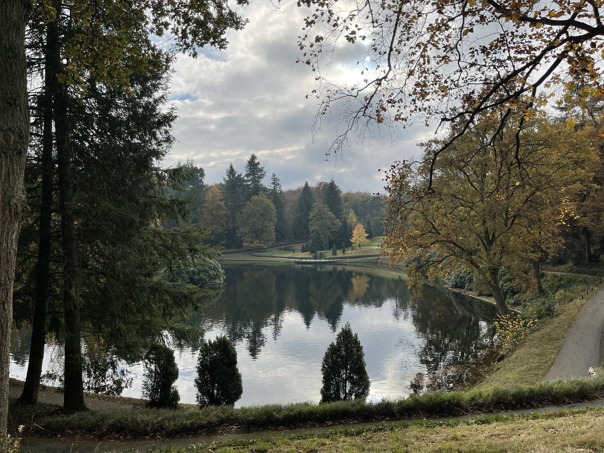 delta_comm's tweet photo. In Apeldoorn kwam vandaag de ZON op 👍🏼
https://t.co/ePLAqFiKZM maar liefst 70 samenwerkende partijen spannen zich in voor een nieuwe balans tussen te veel en te weinig water in Oost Nederland. #deltaprogramma #onswater https://t.co/pbiEK0SjeQ