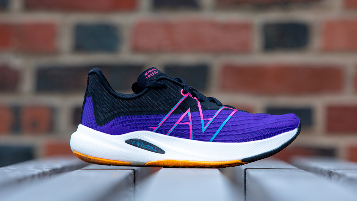 Do biegania na długich dystansach, jak i rekreacyjnych treningów na twardych nawierzchniach 💪 Zobacz zupełnie nową odsłonę bestsellerowego modelu biegowego Rebel v2 z technologią Fuel Cell.
👉 shop.nbsklep.pl/MFCXCP2