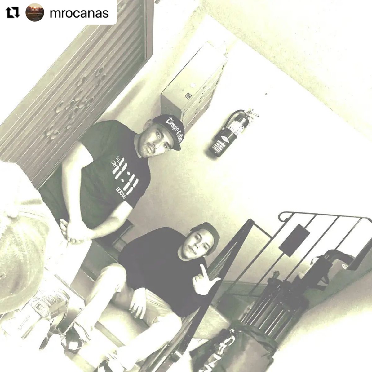 LoneStarsEnt's tweet photo. This weekend we had an amazing day of creativity! 
Shout out to all the talent who showed up and put in work!
@bornvet
@bemon910
@monapily
@lalo_the_entertainer
@d_styles_2020 
#elsalvador #🇸🇻
#musicvideo #wecreate @lonestarsentertainment
#director 
@texacalistudios
#hiphop https://t.co/Fm9bR7TbDw