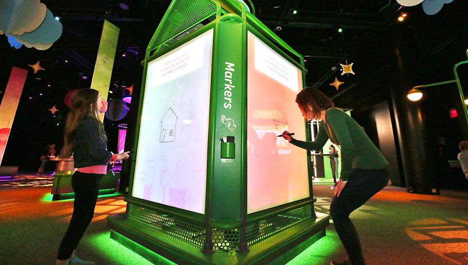 DAY 4: LIGHT - Today we have the honor of sharing Crayola IDEAworks with our colleagues attending #segdconf in Philadelphia. This illuminated exhibition was such a wonderful way to bring the vibrant world of @crayola to life! <a href="/SEGD/">SEGD</a> 
#Museum30 <a href="/TheFranklin/">The Franklin Institute</a>