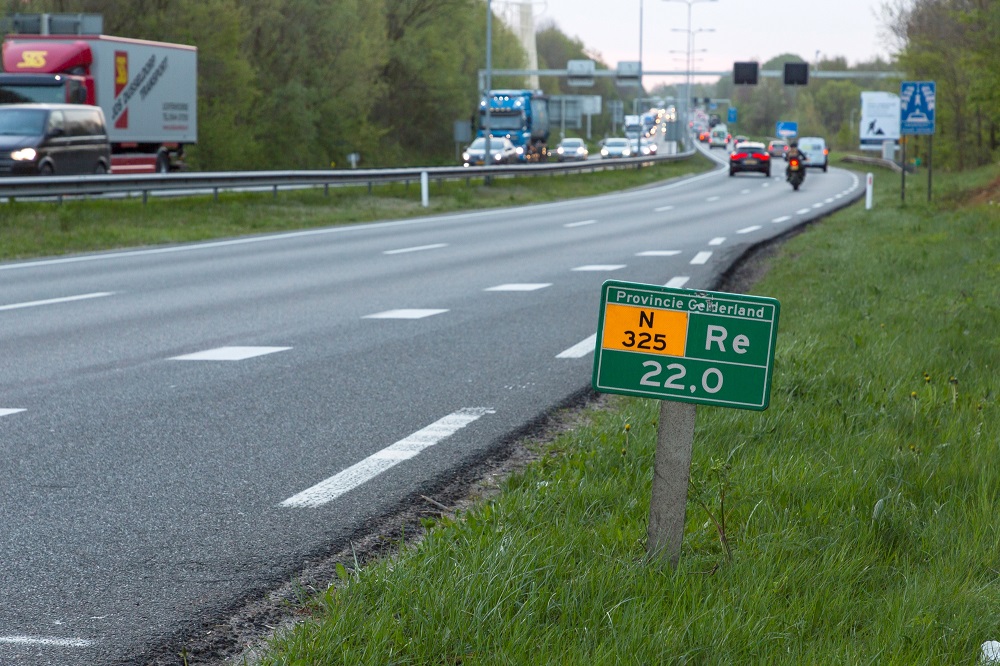 provgelderland's tweet photo. ⚠️ De #A325 van Knooppunt Ressen naar het Nijmeegseplein (Gelredome) is vrijdag 5 november van 21:30 uur tot zaterdag 6 november 08:00 uur afgesloten voor alle verkeer om werkzaamheden aan technische installaties uit te voeren. Lees er meer over ➡️ https://t.co/OFlIDLF47o https://t.co/woLhqnk4iD