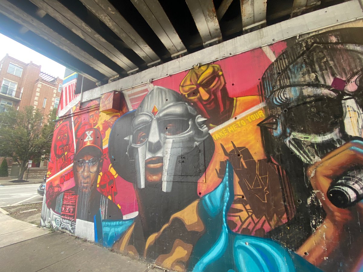 MF DOOM mural, Chicago.pic.twitter.com/74HdoYqHVL. 