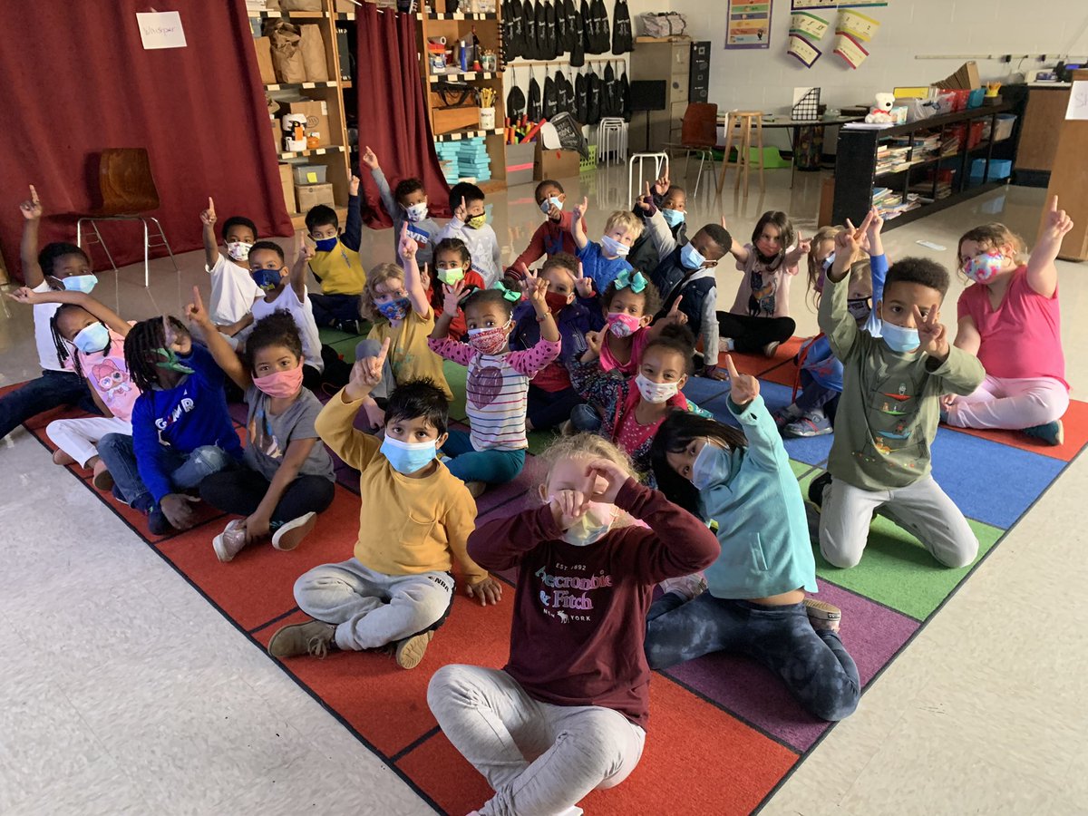 MadisonMusic5's tweet photo. @msloehr kindergarten class pitched a no hitter for me during Jeopardy today! @Quaver_Ed @MadisonElem #weleadnotfollow #igtbac #whispertalkandshoutandsing https://t.co/0JKUEGriQ9