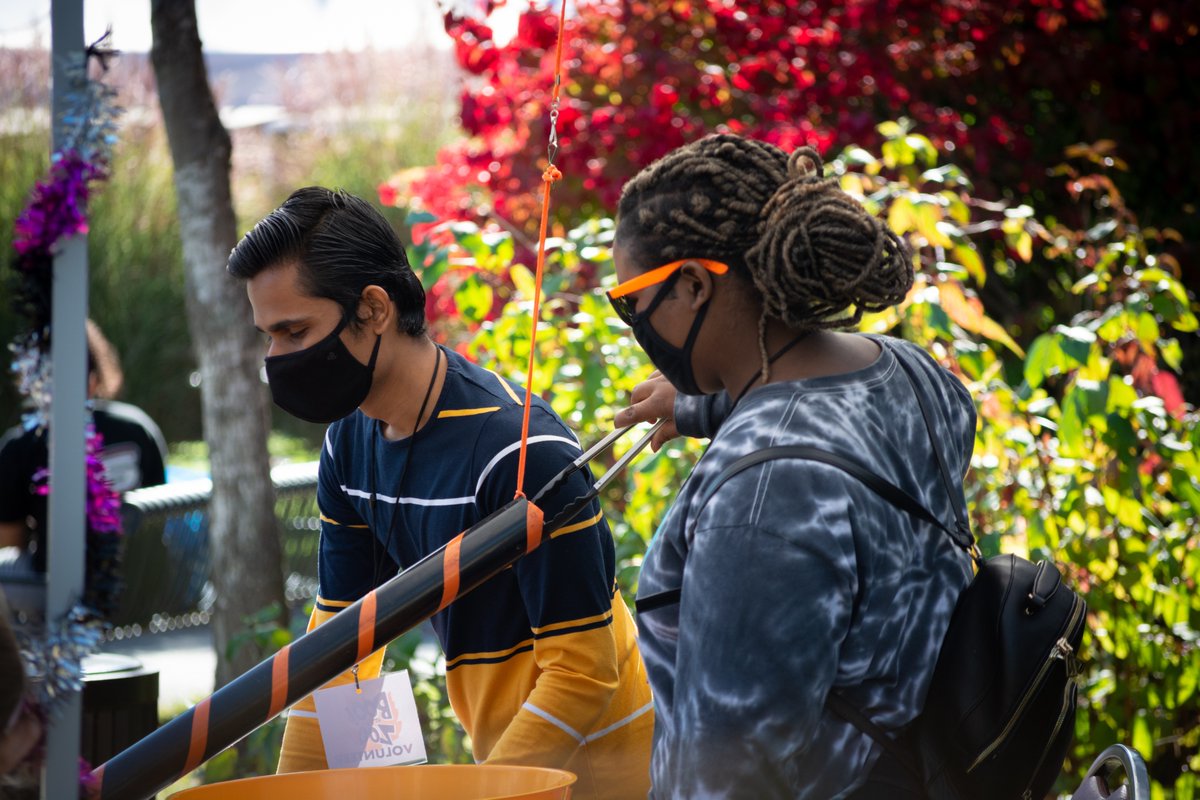 UMassDLeducCtr's tweet photo. On October 23rd and 31st, students helped celebrate and volunteer at Boo at the Zoo in New Bedford! https://t.co/DGi4xms3k9