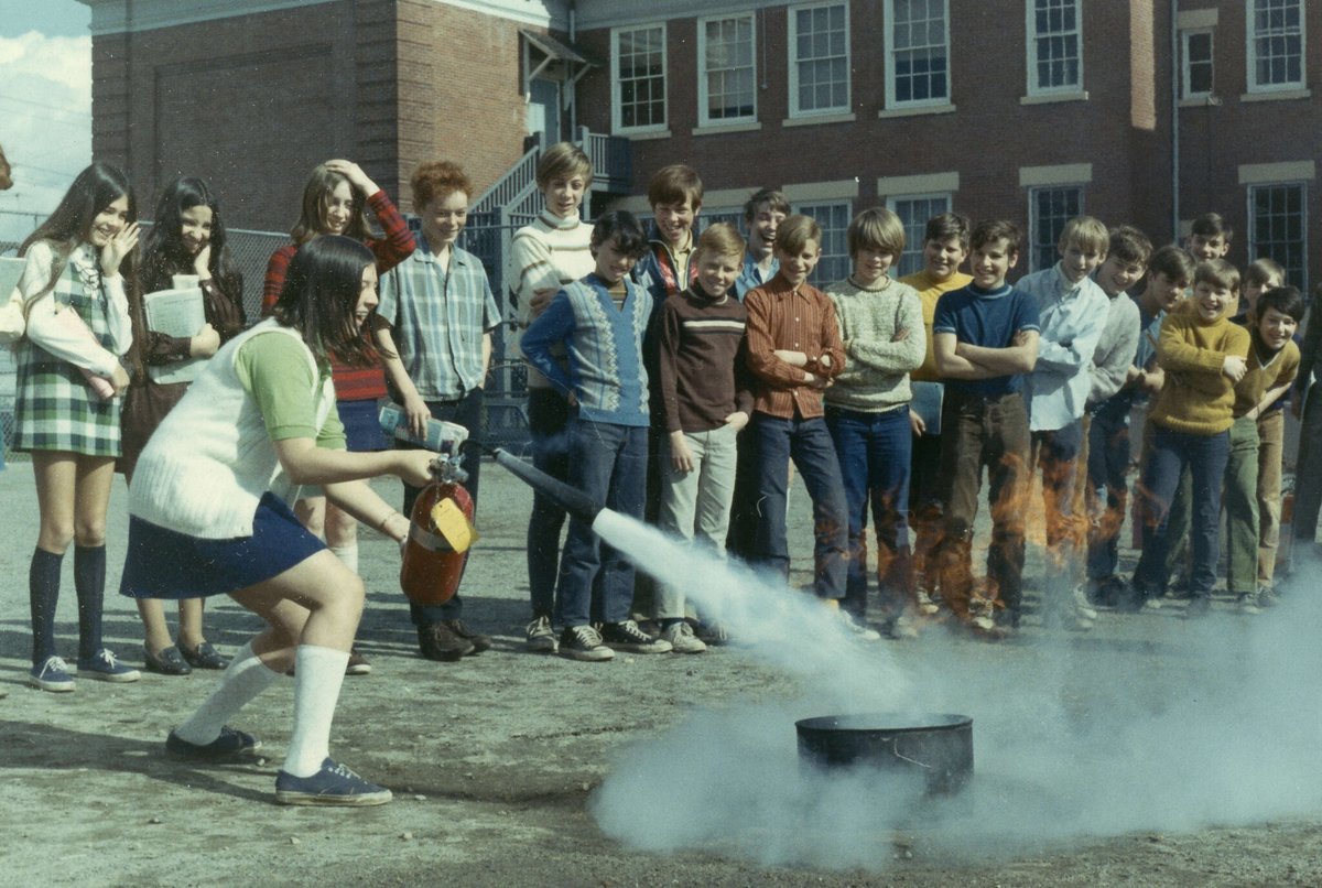VanArchives's tweet photo. New blog post: Records Round Up II
https://t.co/hRuB9kOOwa
#AuthentiCity #vancouverfiredepartment #chuckdavis #zoningmap #janewolsak https://t.co/nqhAITqtCl