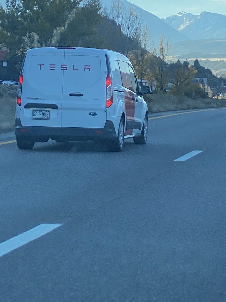 Amy_Sober's tweet photo. Love seeing TESLA Service in the area!!!  Will Tesla service drive Cyber trucks in the future? Or is there a Tesla service van in the queue? @elonmusk @tesla https://t.co/7EKEuPxkYk