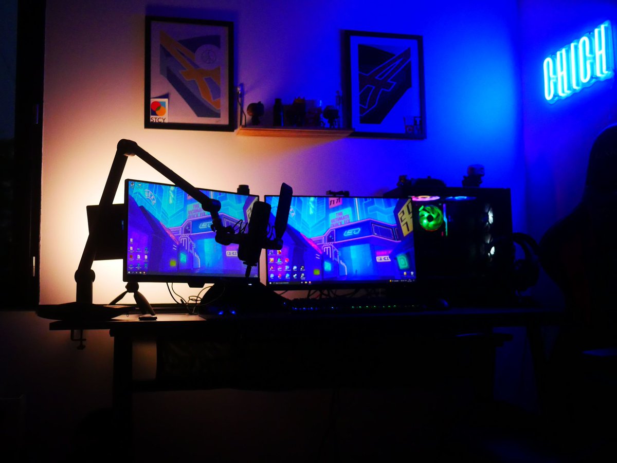 chich_live's tweet photo. Petite photo d'actualisation du Setup hésitez pas à donner votre avis et envoyez le votre ! 📸 #Setup https://t.co/dPQ4m55NDz