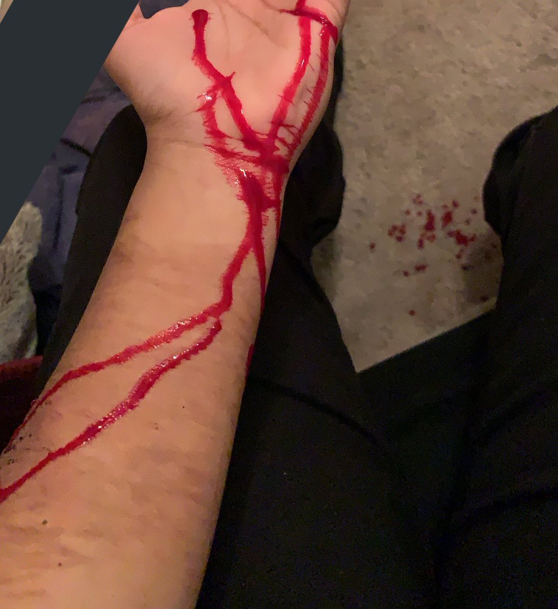 doodooheadass71's tweet photo. tw-cw// sh, blood 
-
/

-
a#-
#-
-
-
-
-
-
-
-
-
-
-
-
do you guys post publicity or what shtwt barcodetwt yeettwt https://t.co/4n2L8bNxQt