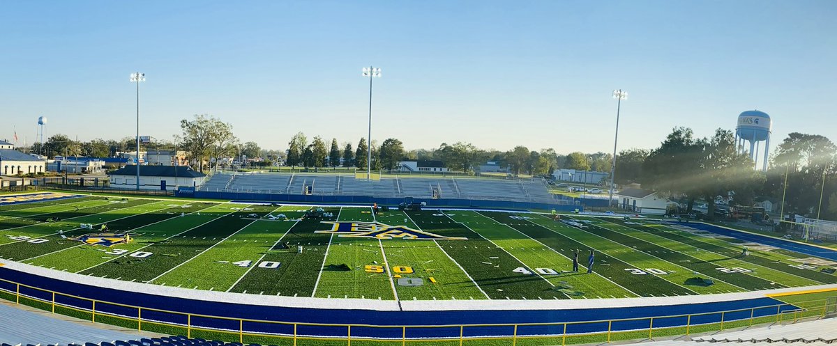 EA_High_School's tweet photo. The 2021 battle between EA and STA will be held at Spartan Stadium on Friday, November 5 with kickoff at 7:00 … check out this bEAutiful turf! #wEAre https://t.co/Upxr1DvBD7