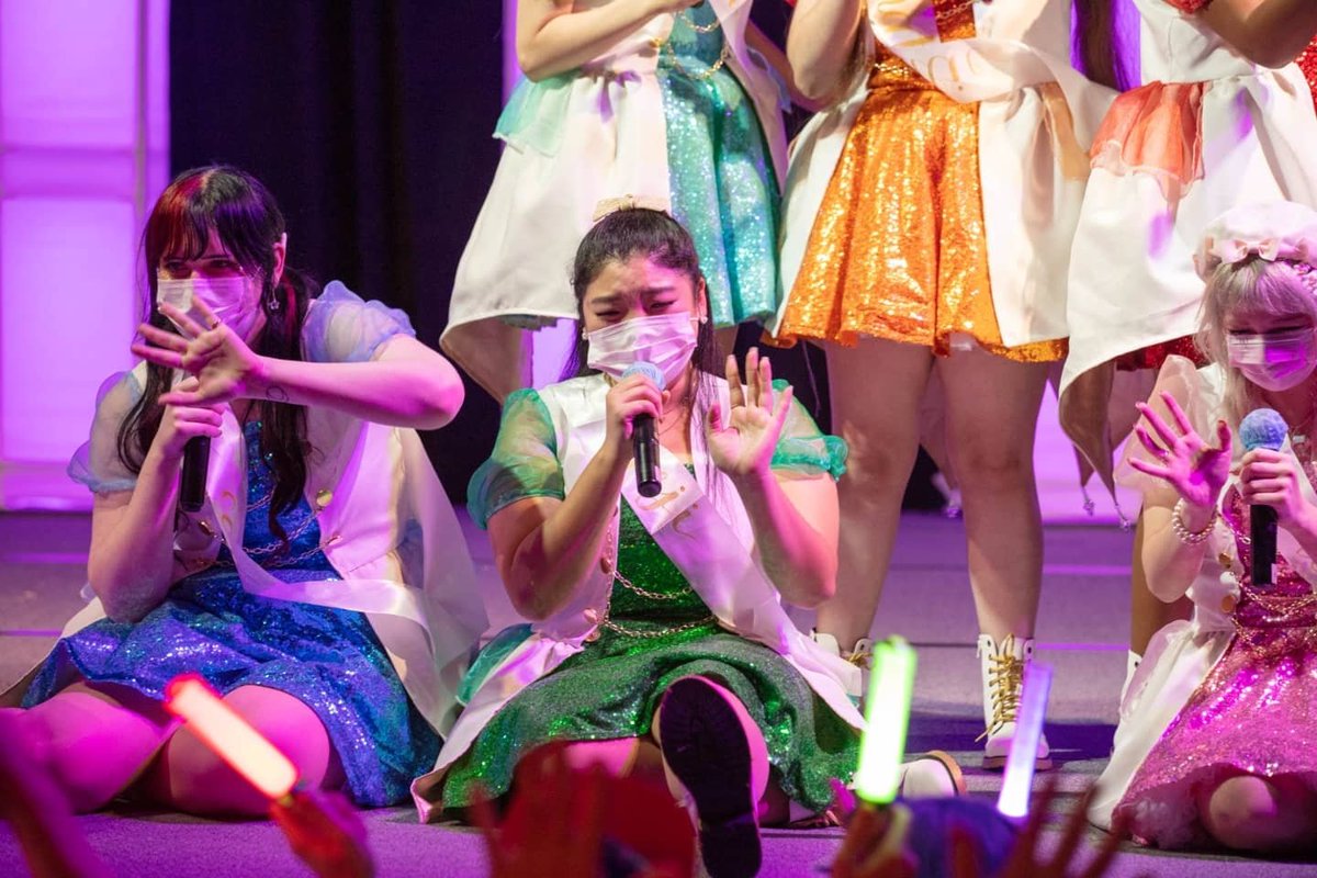 Thank you Peachy Parade for the last 2 years. I love you. 

📸: @PAPANOTZZI Thank you for these pictures 🥺💜