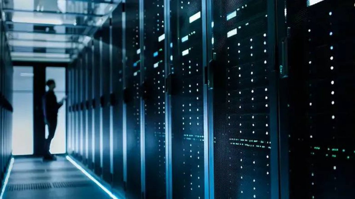 DamHelsinki's tweet photo. Should your DAM system be in the cloud or on-premise? 

#DAMHelsinki2021 speaker Clemens Molinari lists 4 reasons why you benefit from a #DAM on-premise solution in his blog. Read more at https://t.co/CEG56TTUpQ 

#ClemensMolinari #digitalassetmanagement #cloud #onpremise https://t.co/AGulnunQ89