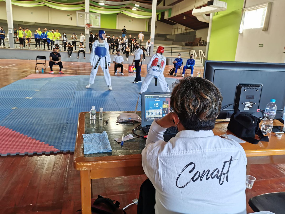 femextkdoficial's tweet photo. Los árbitros del CONAFT que participan en el Campeonato Nacional Universitario de #Taekwondo, organizado por el CONDE. #FMTKD https://t.co/FqHz8I87xf