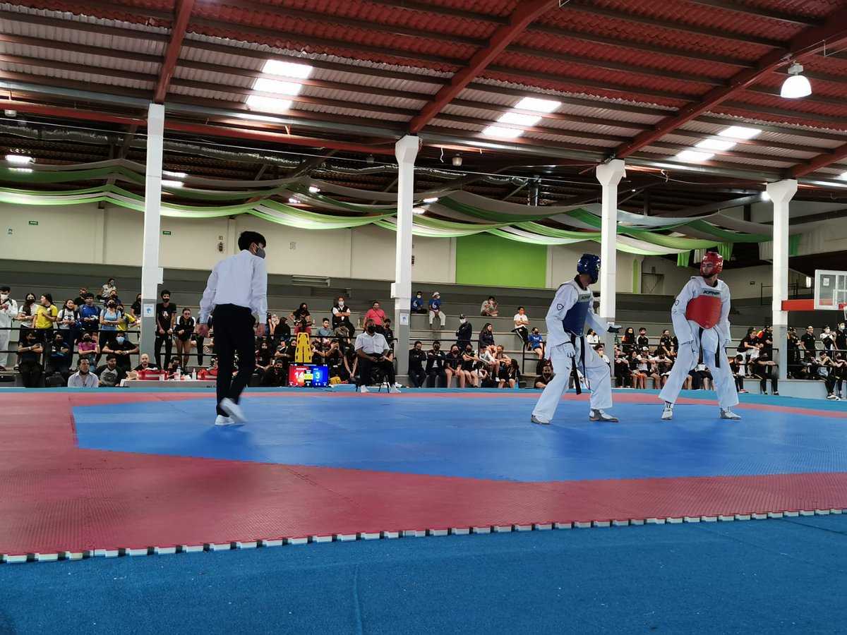 femextkdoficial's tweet photo. Los árbitros del CONAFT que participan en el Campeonato Nacional Universitario de #Taekwondo, organizado por el CONDE. #FMTKD https://t.co/FqHz8I87xf