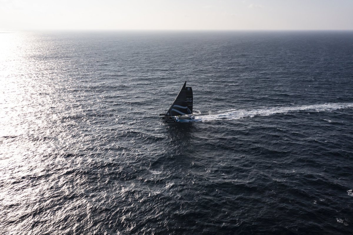 sailsofchange's tweet photo. Standby update: we are still in code 🔴, meaning there is no weather window for now. Here are a few great shots from our last trainings, to give you a glimpse of what to expect during our upcoming attempt of the round the world sailing record.
#Embarkwithsailsofchange #30x30 https://t.co/wL6RqmvHiC