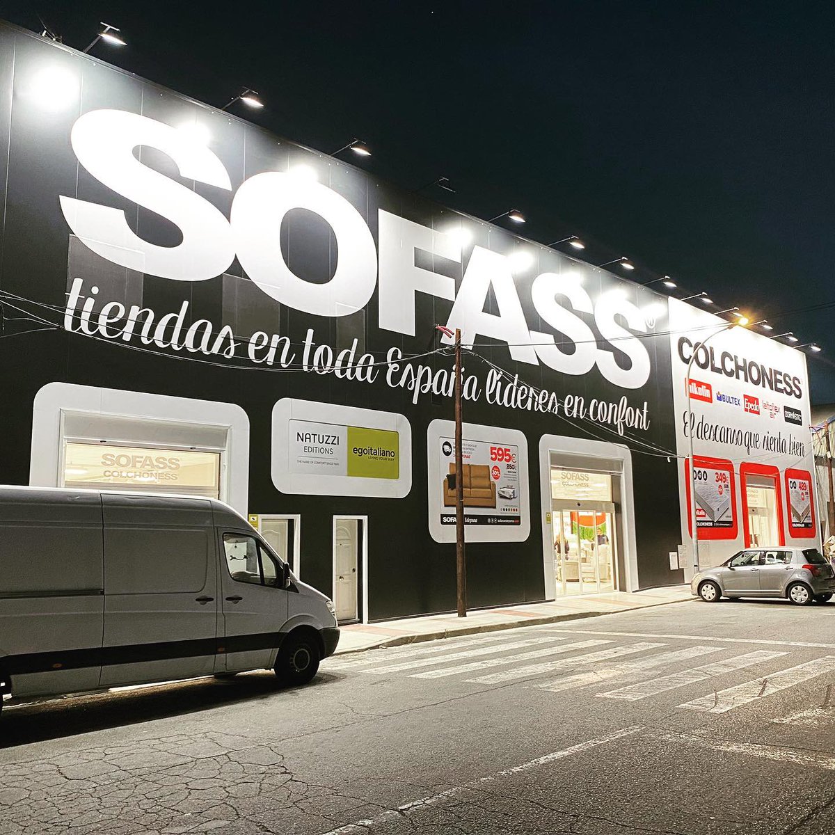 SOFASS_Esp's tweet photo. 📍 Las tiendas SOFASS® y COLCHONESS® continúan con su expansión en España con una nueva apertura en Estepona. Podéis visitar sus más de 1.200m2 de exposición en C/Edison, 3 Polígono Industrial Estepona.
#sofass #colchoness #sofas #sofa #shop #tienda #newshop #estepona https://t.co/6ZfiQvPlJR
