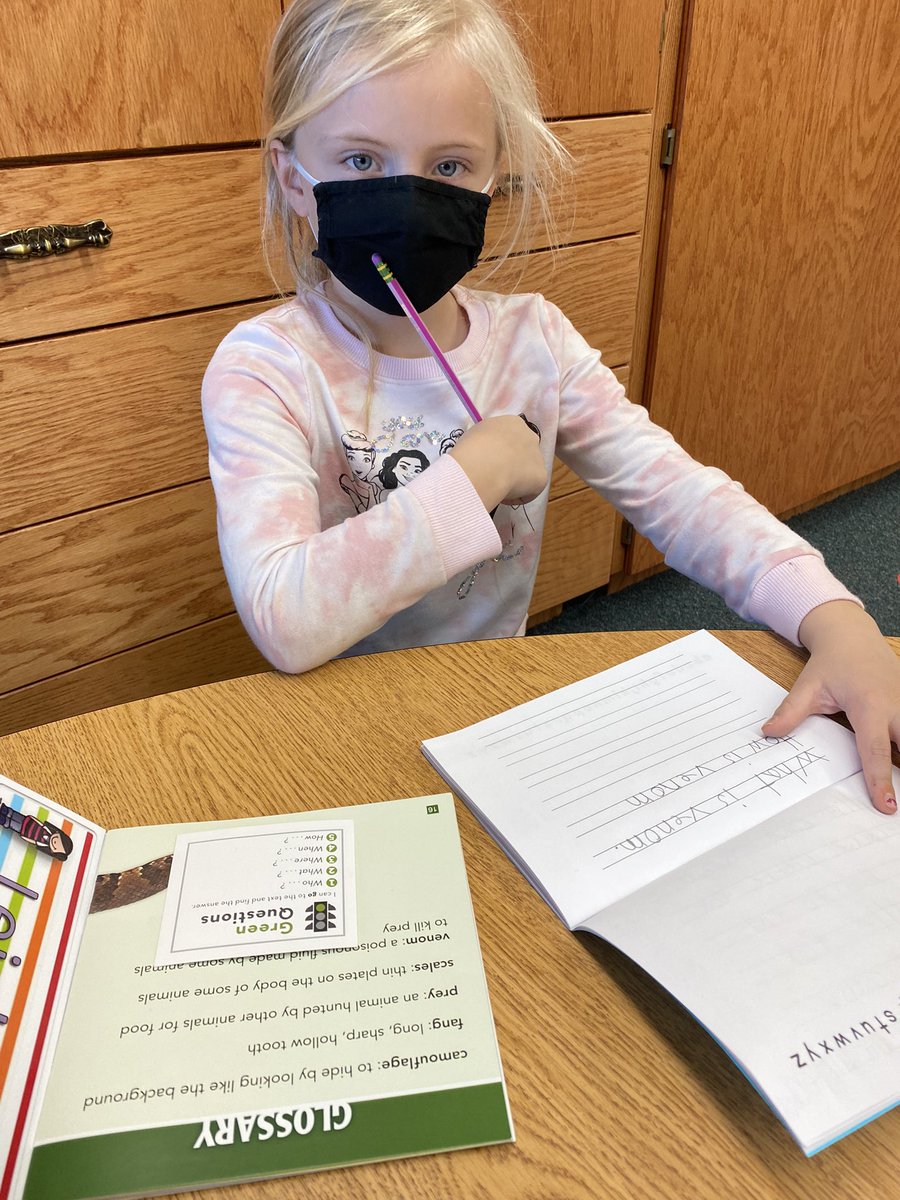 arielsandvik1's tweet photo. Writing questions that we can find the answers to in our text! #MakeADifference https://t.co/O5k8wp2TnS