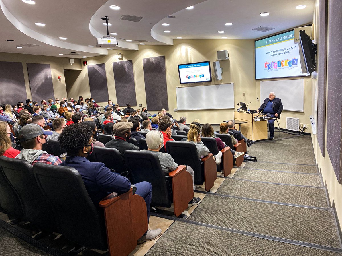 APSUBusiness's tweet photo. Thank you Mr. Carroll for spending time with our #BusinessGovs today! 

#LegendsOfBusiness #speaker https://t.co/pJzjJdJphm