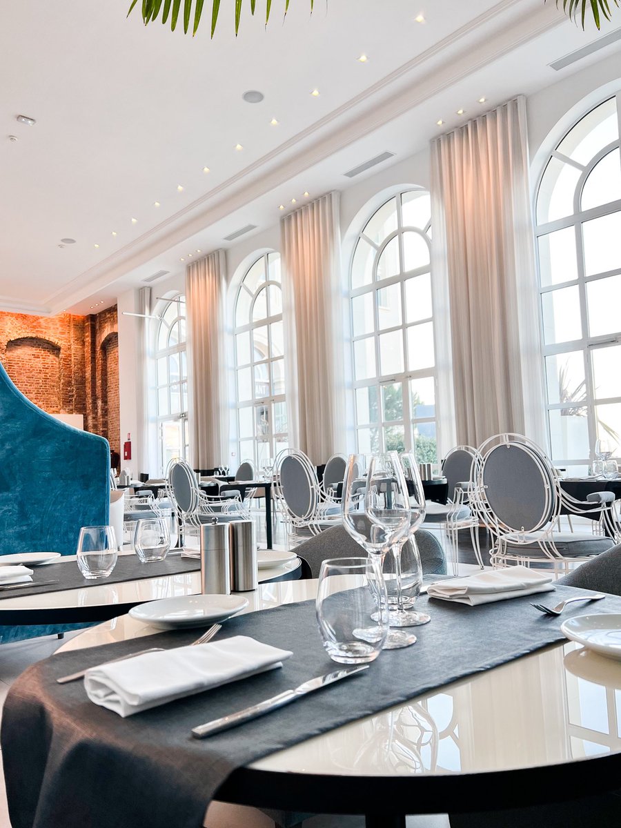 justine_maison's tweet photo. J’ai eu le plaisir d’organiser le séminaire de la société SmartKeyword ✨

Au programme  ? un déjeuner dans un restaurant étoilé au guide Michelin, Team building, un dîner et une soirée conviviale au bord de La Touques 🍽, une 1/2 journée d’étude  à l’hôtel @curesmarines 💻 https://t.co/u1PNGrClvd