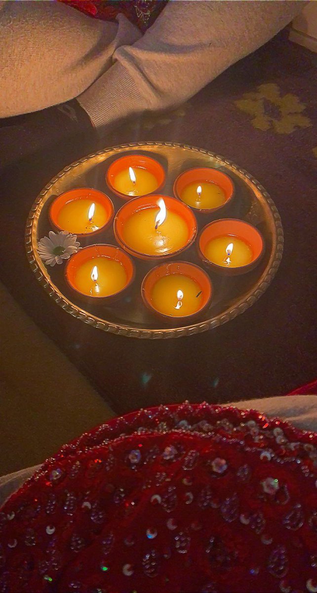 icheetaa's tweet photo. subh divali🙏🏽🕉 🪔 
may the light of diyas take away all your sorrows and fill your life with new light and hope❤️ https://t.co/noMTzmgP4n