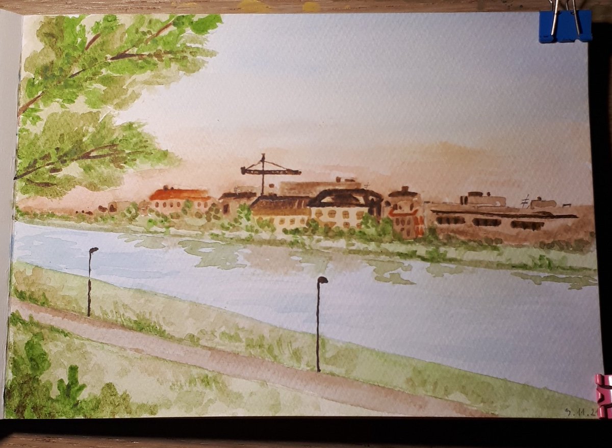 from yesterday, new paper is amazing ngl, great purchase 
#arttwt #watercolorpainting