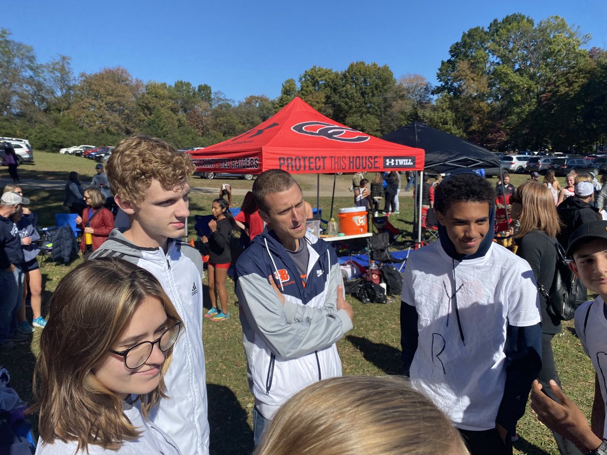 BlazeHarriersXC's tweet photo. Still coaching - even those not running. https://t.co/3MeZypZiyG