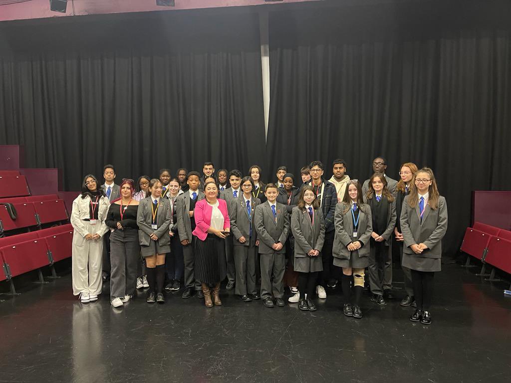 FeryalClark's tweet photo. It was a pleasure to join students at @KingsmeadAC this afternoon to discuss the work of Parliament and my role as a local MP as part of UK Parliament Week. 

They gave me some very tough questions, and I’m sure some will be on the green benches themselves before long! 

#UKPW https://t.co/YLRUG0WqpU