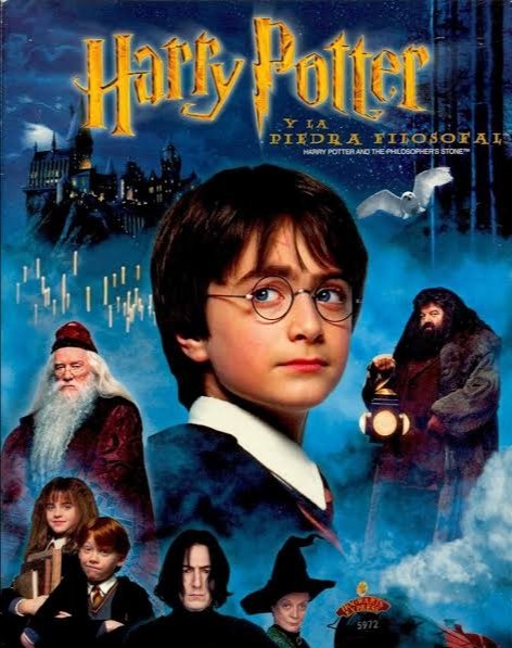 ImagenRetro's tweet photo. ¿Se quieren sentir viejos? Hoy se cumplen 20 años del estreno de "Harry Potter y la Piedra Filosofal". 🎬 https://t.co/azAxkZ2yF9