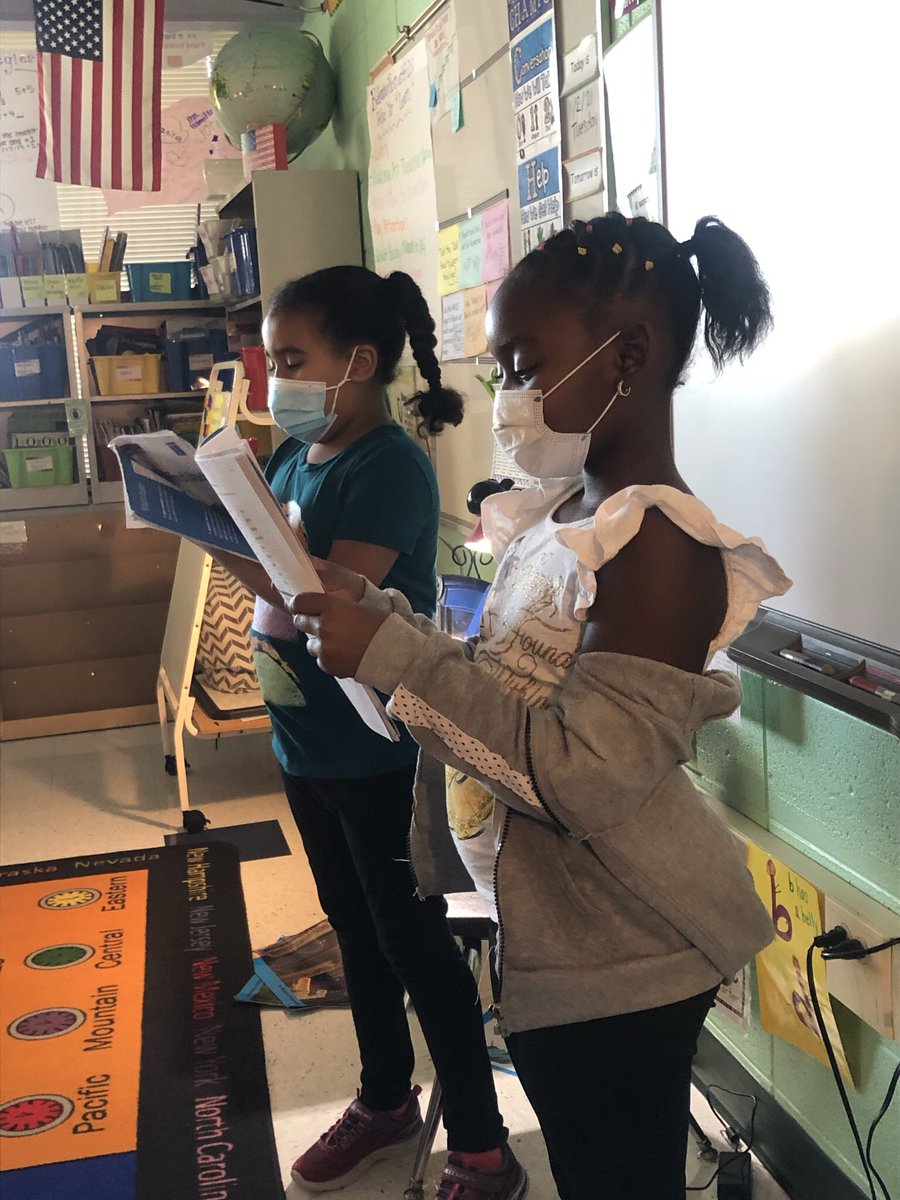 MrsHCampbell16's tweet photo. #OracyDevelopment #WordStudy #ReadersTheatre #SeeTheStudent220 @SunnyHill220 https://t.co/bLRSu7ySpN