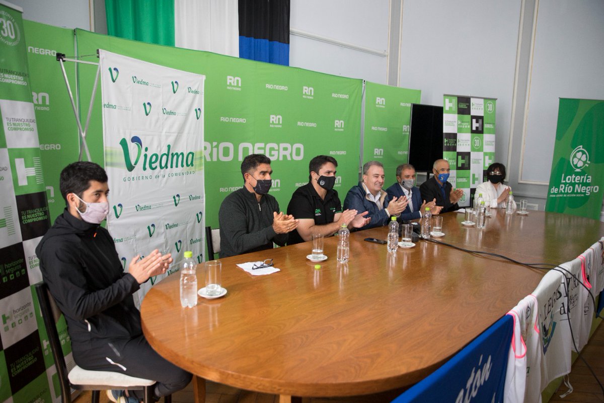 LoteriaRN's tweet image. Hoy nuestro interventor #JorgeManzo, junto al Intendente @pedropesatti , el Secretario Provincial de Deportes @DiegoRosati y los organizadores German y Sergio Hecker presentaron la #MaratónStilo, evento en el que participaremos el domingo.