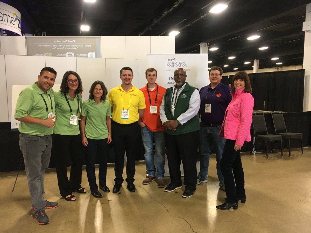 Ten80Ed's tweet photo. Here’s our Ten80 Team with a few of the awesome and dedicated @SME.Education.Foundation STUDENT SUMMIT judges at @SouthTec2021! SME Members who volunteer their time to connect with the next generation are invaluable.
#WeRTen80
#Ten80
#smeeducationfoundation
#smetechnology https://t.co/1VQvelFzde