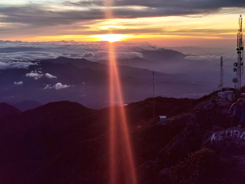 LatAmTravelist's tweet photo. In #Panama today they raise the flag with pride for the #FiestasPatrias, to mark 118 years as a nation. 
When I was last there I hiked up #VolcanBaru, an active stratovolcano &amp; the country's tallest mountain at 3,475 metres.
More than a canal, Panama is adventure. 

#VivaPanama! https://t.co/F4cfWGVqD5