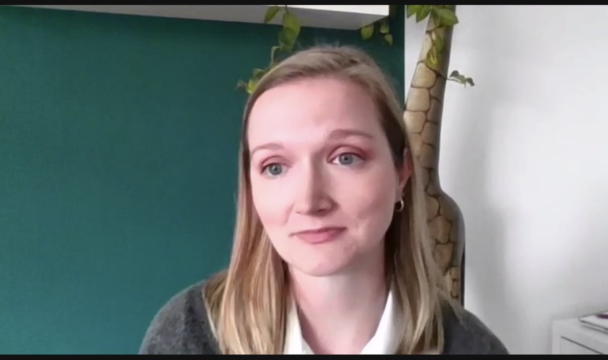 DCJusticeLab's tweet image. .@casey_anderson9 (and her pet giraffe!) and @CCE_for_DC also want #codereform. "95% of people serving sentences for D.C. Code offenses in the Federal Bureau of Prisons are Black...This is a systemic problem."