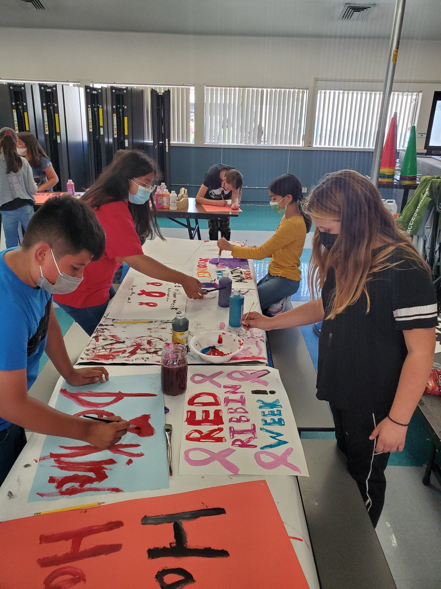 Students preparing for #Redribbonweek #saynotodrug