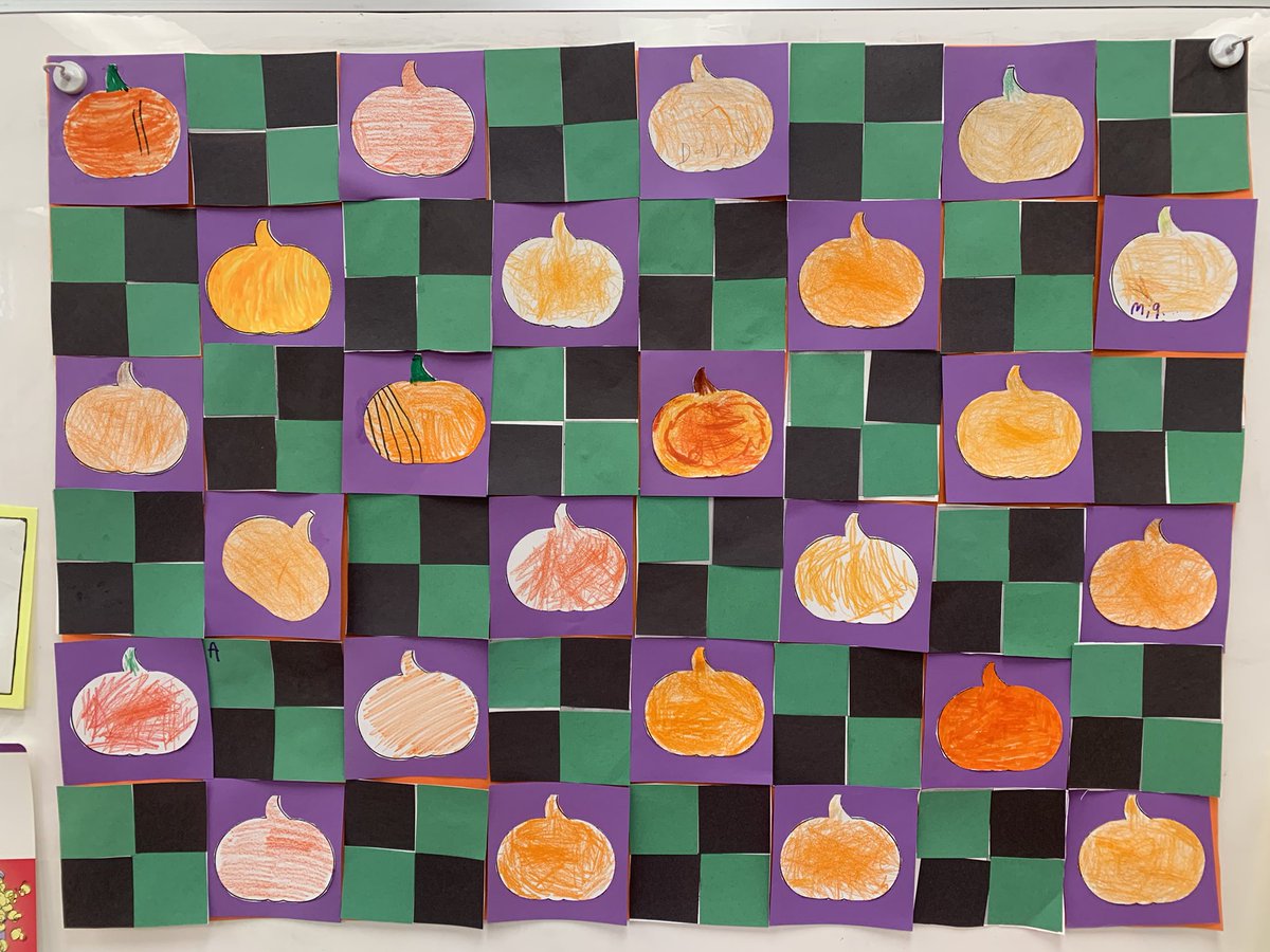 MarisaRardon's tweet photo. Ms. Horowitz’s kindergartens learned about patterns and shape attributes while making their pumpkin quilt! @MrsHorowitzKWES @WoodholmeES https://t.co/WFXPqSXwGx