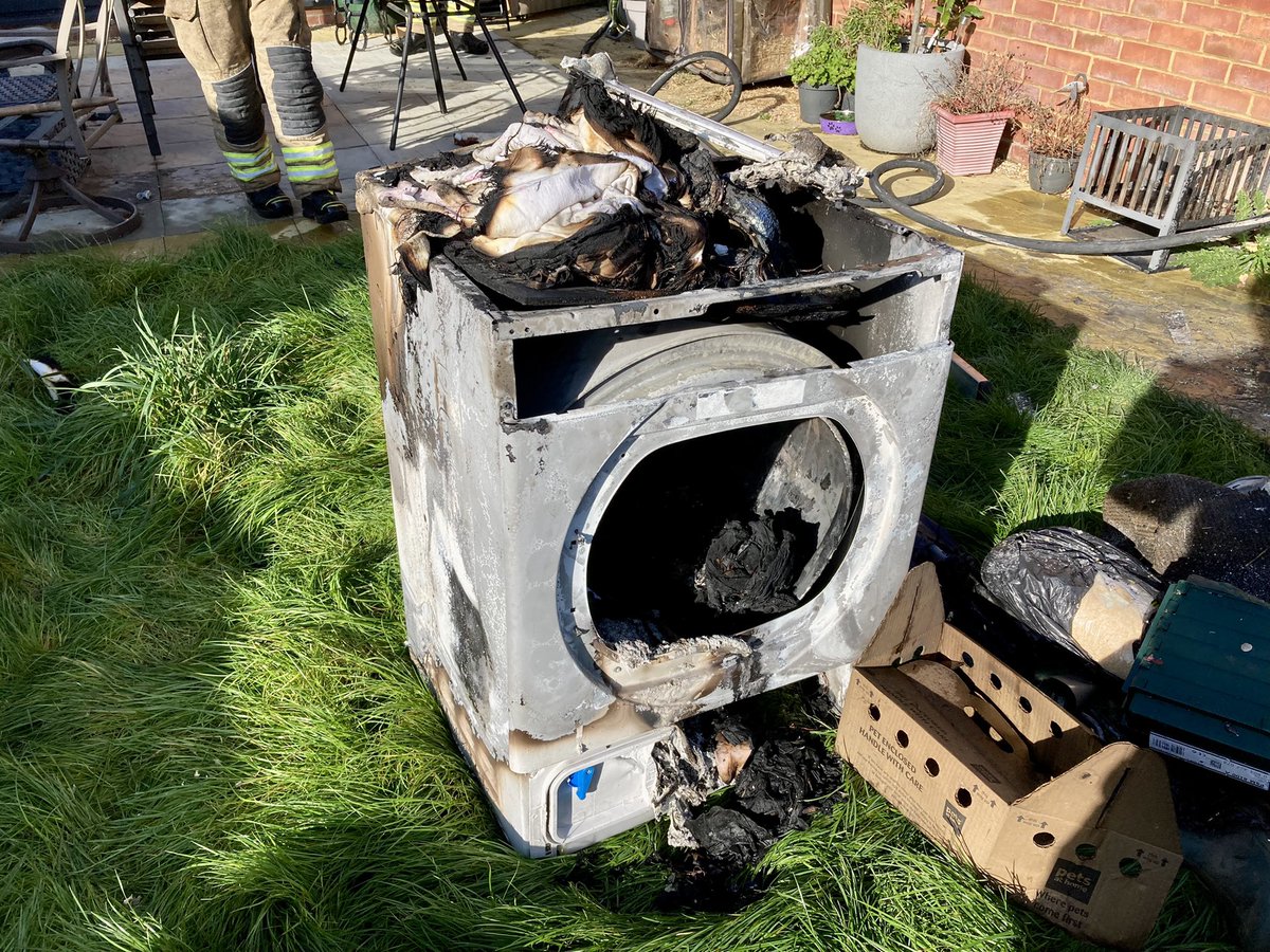 Hightown56's tweet photo. Busy couple of days for #whitewatch - 12 safe &amp; well visits completed, a kitchen fire, AFAs, gain entries, small fires, plus another tumble dryer fire - please make sure your tumble dryer is regularly cleaned out and not left unsupervised! https://t.co/3NWmUH9QVT