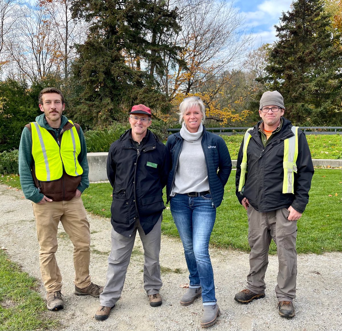 TanyaCBloomDiva's tweet photo. It’s planning day for next years Trial Garden at @TBG_Canada sponsored by @BallFloraPlant and @SelectaOneNA 🌱 With an expanded trial gardens area for 2022 and plenty of new varieties to showcase you don’t want to miss it! #trialgarden #letsgetgrowing #lethopebloom #bloomdiva https://t.co/31p2fPkBGC
