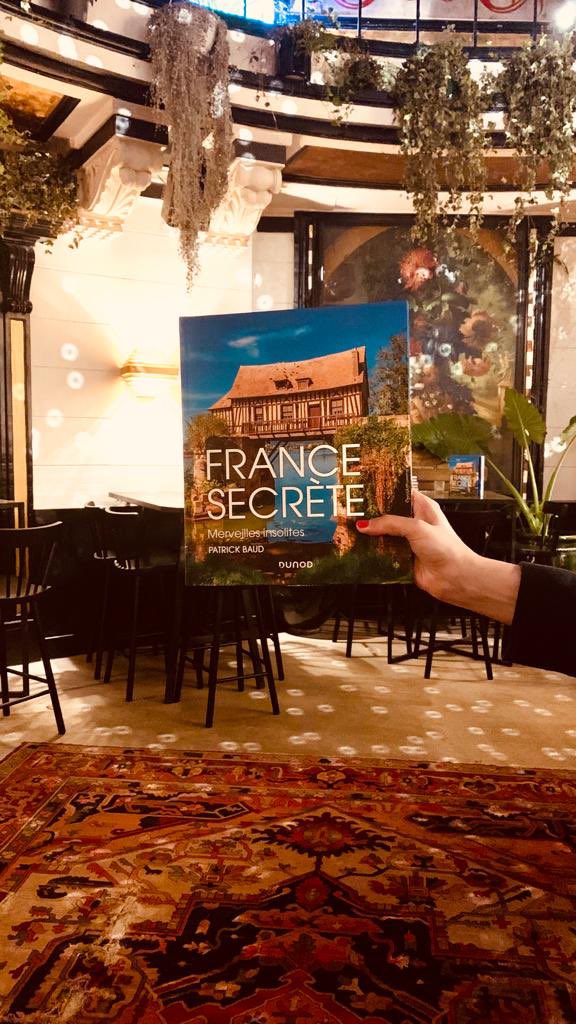 C’est parti pour la soirée de lancement de “France secrète- Merveilles insolites”, le nouveau livre de <a href="/patrick_baud/">Patrick Baud</a> #soireelancement #patrickbaud #francesecrete