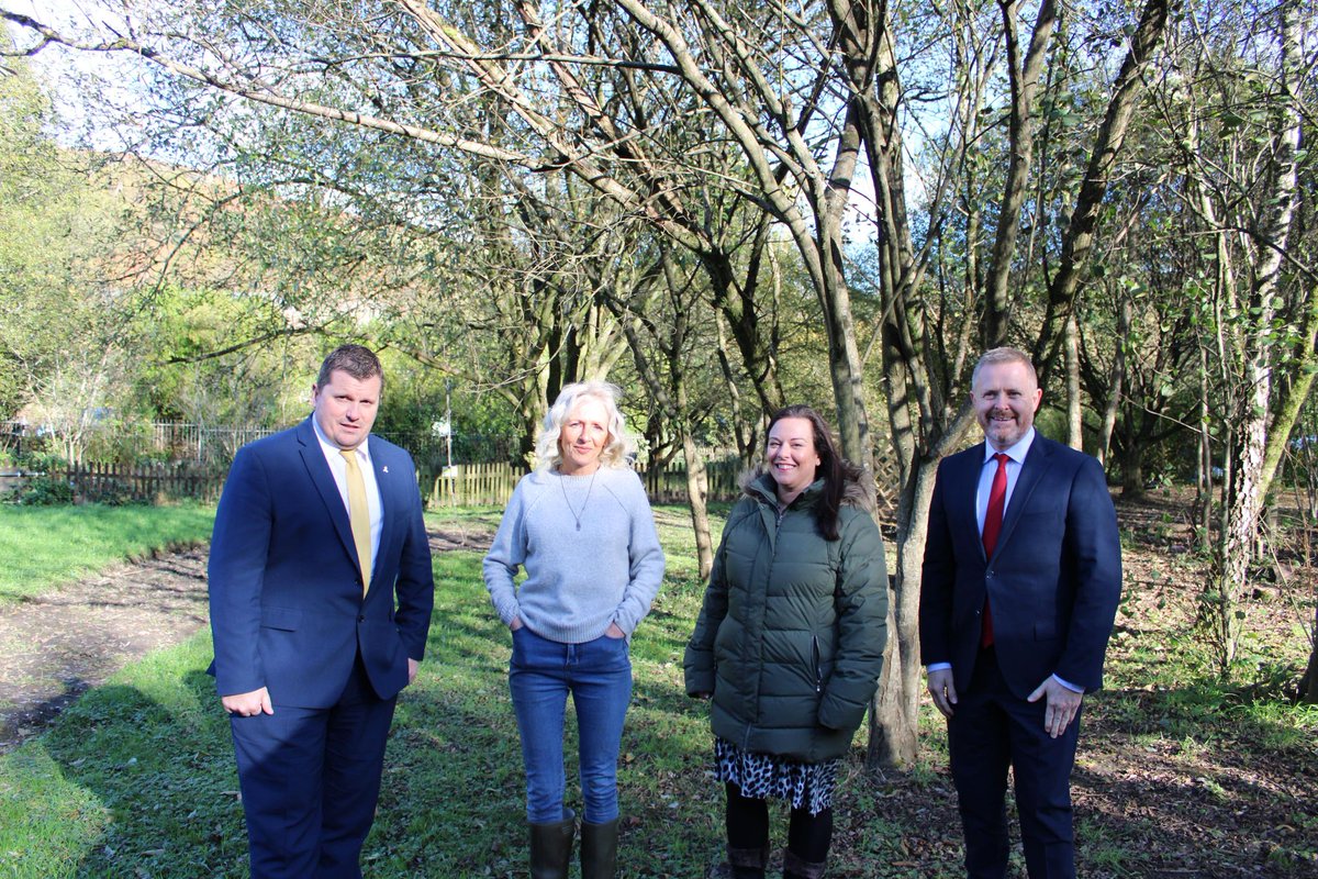 Thank you to <a href="/VikkiHowells/">Vikki Howells</a>  <a href="/AndrewMorganRCT/">Cllr Andrew Morgan OBE</a>  and @wgmin_education for visiting today and for listening to our concerns and hopes for our young people, we really enjoyed meeting you all