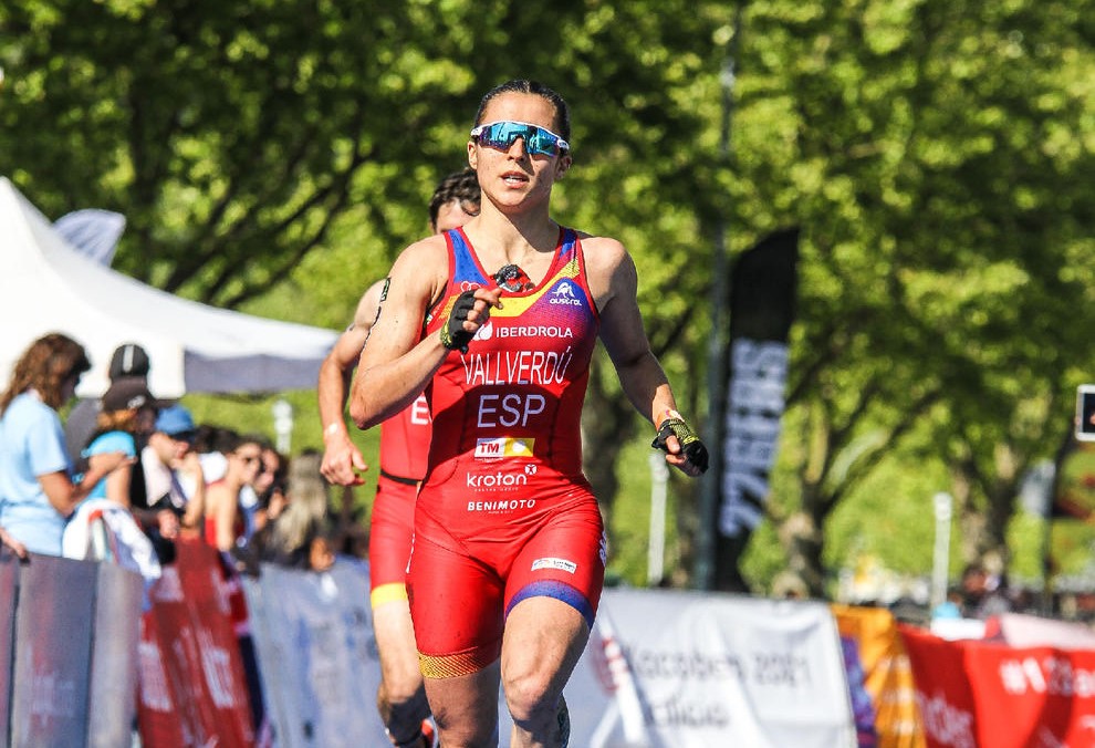 Aquí, a l'Oest tweet media