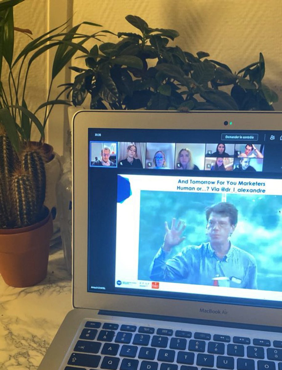 AminaCastaignet's tweet photo. IA 🤖 > humains 👩 ? @dr_l_alexandre nous éclaire sur ce sujet, qui nous paraissait n’être que science-fiction il y a encore quelques années. #mbadmb #transfornum #efap https://t.co/R2V5TWVnZU