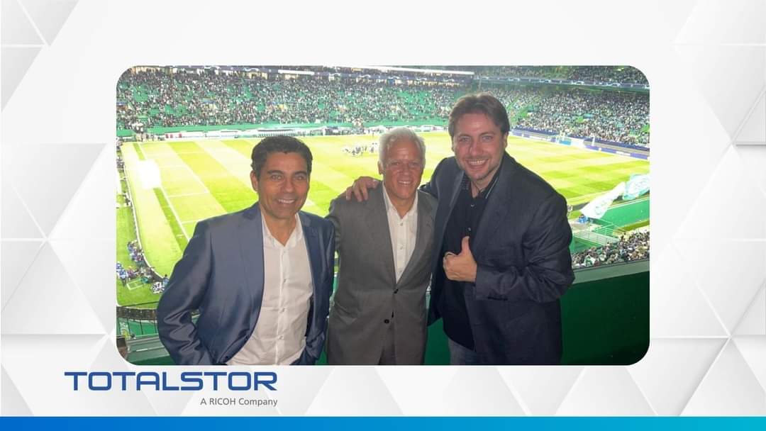 Ontem foi noite de Champions League no estádio do @Sporting_CP, significa noite de convívio e boa disposição no camarote da <a href="/TotalStor_PT/">TotalStor, a Ricoh Company</a>. ⚽️
#ChampionsLeague