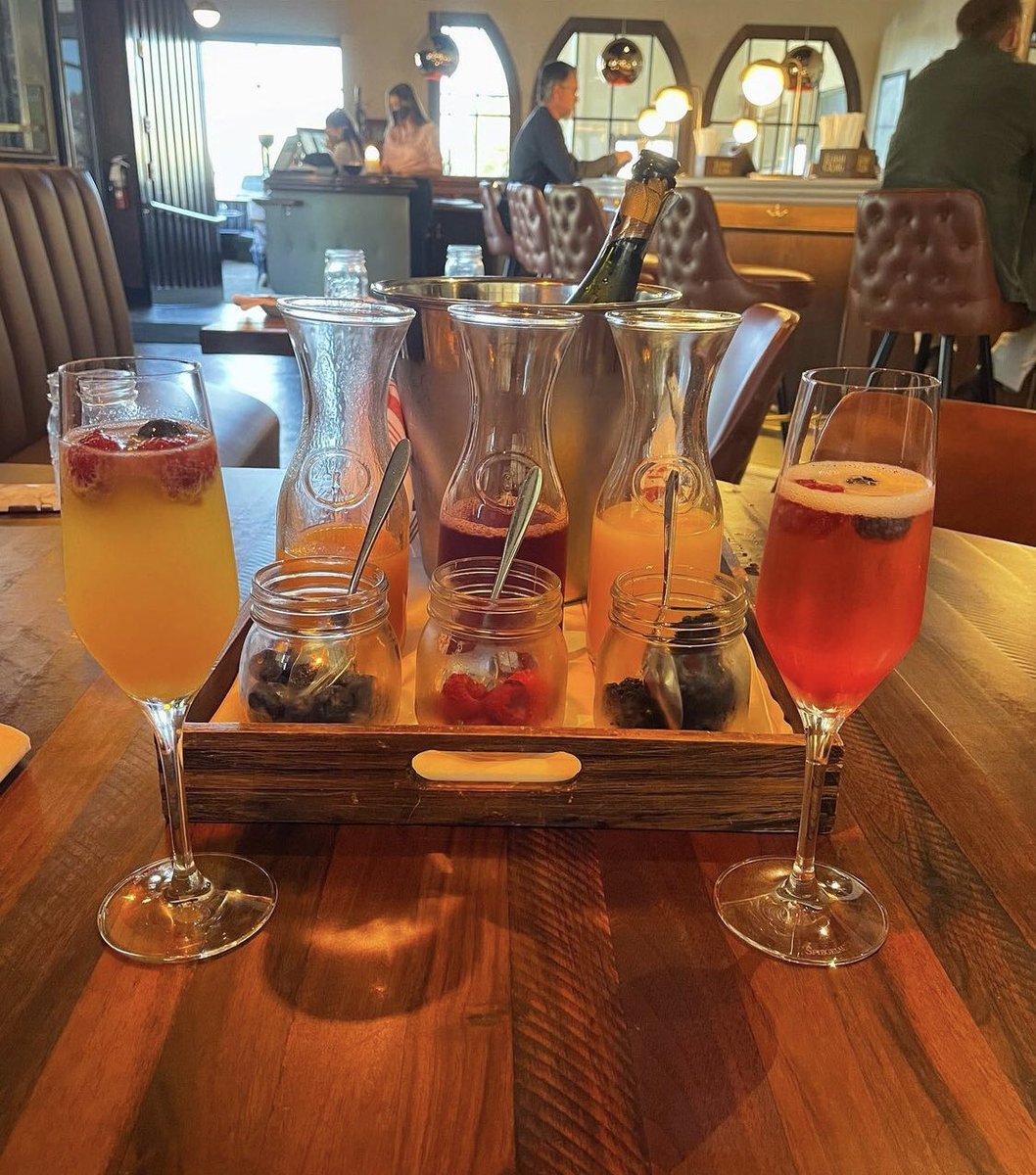 linkandpin's tweet photo. Catch our Mimosa Tray on our brunch menu from 10 am - 4 pm Saturdays &amp; Sundays!🥂❤️ • 📸 : @sass_hole_ https://t.co/Lxe5kg8w3T