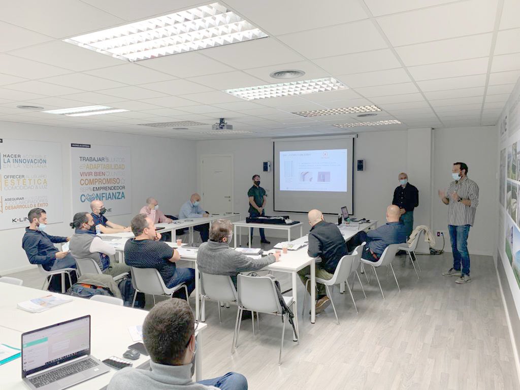 KLINE_SPAIN's tweet photo. Ante el lanzamiento de la aplicación K•LINE Smart Home y dada la novedad del producto y sus innumerables aplicaciones, estamos formando a toda máquina a nuestros profesionales y colaboradores.
¡K•LINE abre tus ventanas a la conectividad!
#ventanas
#ventanasypuertas
#smarthome https://t.co/vtVqffQIB7