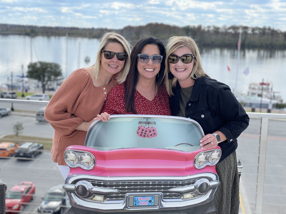 amieokane1's tweet photo. Presenting “Cruising Through MTSS…A Top Down Approach” at NERESA Fall Leadership Conference #cruisingBCSmtss #NERESA2021 @mariamorris0929 EmilyBland @BeaufortCoSchNC https://t.co/0o1Min9cnx